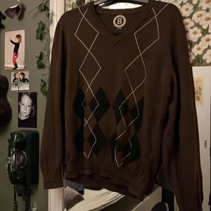 Finstickad tröja - Jättefin brun vintage ”morfartröja”. Mycket fint skick! 