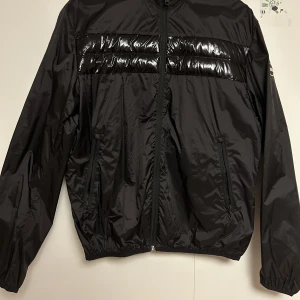 Colmar jacka - Säljer en Colmar jacka i storlek S Pris kan diskuteras