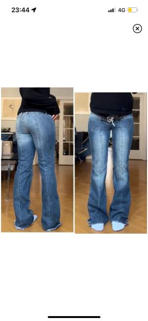 Lågmidjade Guess jeans med snörning. Rekomenderar att man köper till ett band till. Midja: 78 runt & 35 rakt över. Innerben: 81, jag är 165. Slitage längst ner (se sista sliden). 