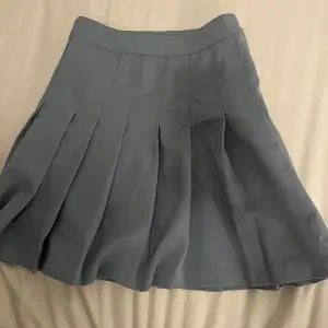 Blå kjol från HM, aldrig använd