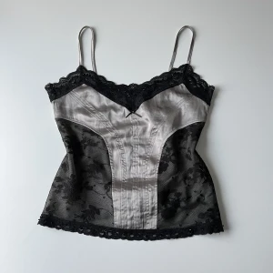 Linne - Vintage River Island silkes / siden linne med spets 🖤