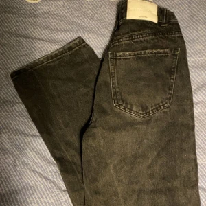 Jeans - Snygga jeans från bershka!!💘