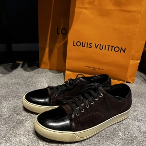 Lanvin skor - Säljer dessa vinröda Lanvin i storlek 44 (10UK), condition skulle jag säga är 7/10