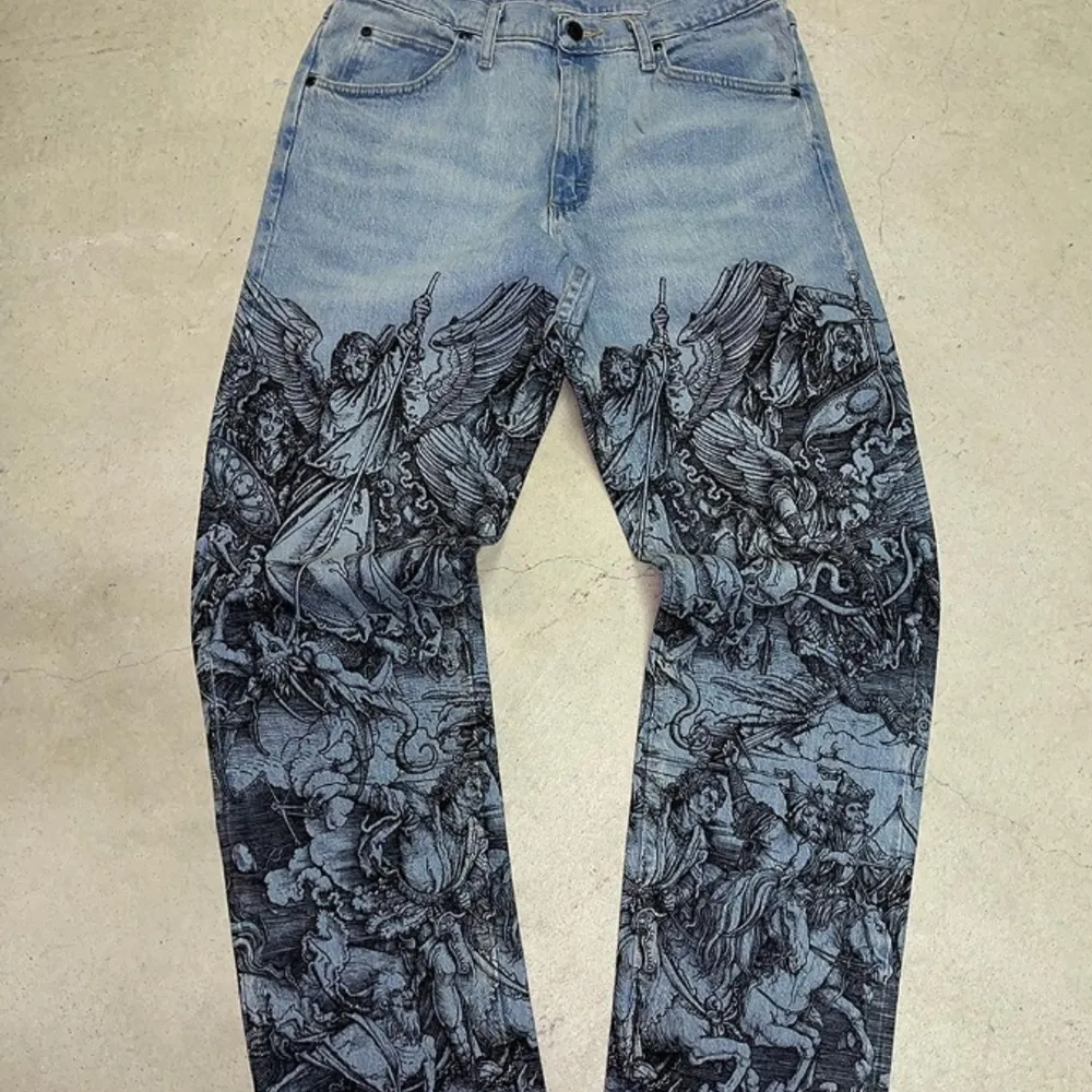 ryan rosemoor jeans, bara 10 gjorda. köpta för 2500. . Jeans & Byxor.
