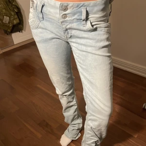 Ltb jeans - Säljer dessa jeans från ltb då jag inte längre använder dem!  Köp direkt för 500💖