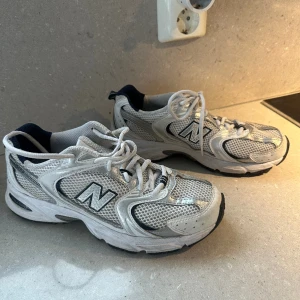 New balance 530 - Säljer mina new balance 530 ! Fint skick och endast använda fåtal gånger, säljer då dom är för stora.  pris går att diskutera
