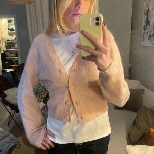 Kofta - Rosa kofta i fin ull och mohair blandning💗💗