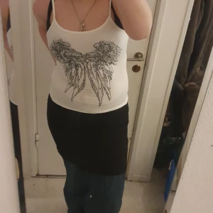 Y2k linne - Linne från shein, aldrig använt. Mjukt material och super strechig. Har massor med kristaller på sig:)