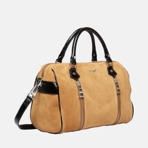 Skit snygg Zadig & Voltaire sunny bag - Sunny bag i storleken medium. Jag fick den i födelsedagspresent men det blev tyvärr fel model. Så den är helt ny. Original pris: 5800kr. Äktehetsbevis och Dustbag finns med. Skriv privat för fler frågor 💕kan tänka mig att gå ner i pris. 