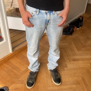 Ljusblå jeans  - Ljusblå jeans i stolek w28l32 200kr+frakt 