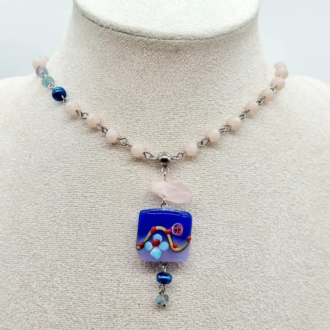 Handgjort halsband  - 90