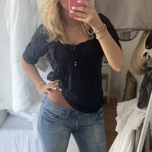 Svart topp - Så söt svart topp som tyvärr inte kommer till användning💕