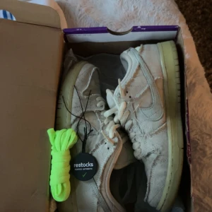 Nike sb dunk mummy - Size 41 Inget kvitto därav pris Verifierade av restock Box och extra laces fås med 