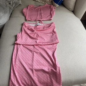 Rosa set NA-KD  - Ett rosa set från NA-KD, använt 1 gång.