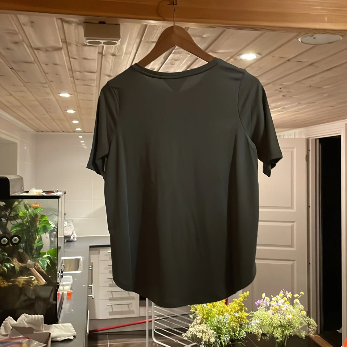 Oliv färgad t-shirt  - 90