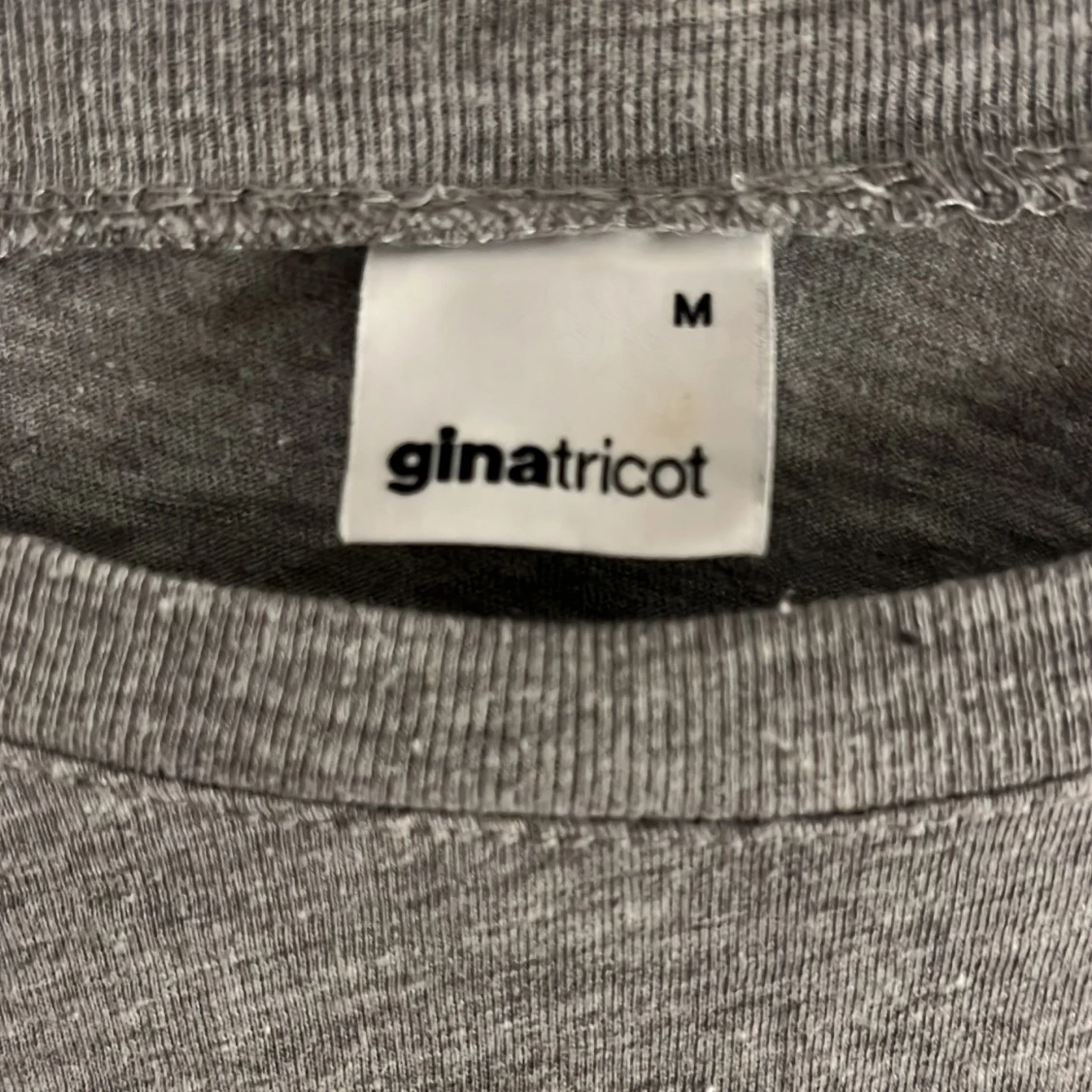 Långärmad grå tröja  - 91