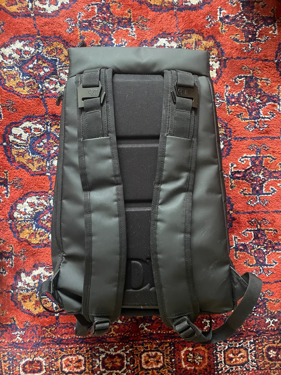 Douchebag Hugger 20L - 90