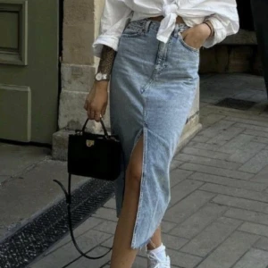 Jeanskjol - Oanvänd jeans-kjol, lappen sitter kvar 