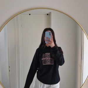 Hoodie - Hoodie från Na-kd. Se trejde bilden för hur den ser ut på insidan.