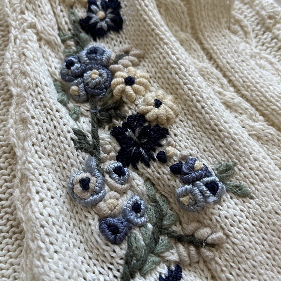 Jättesöt broderad väst - 91