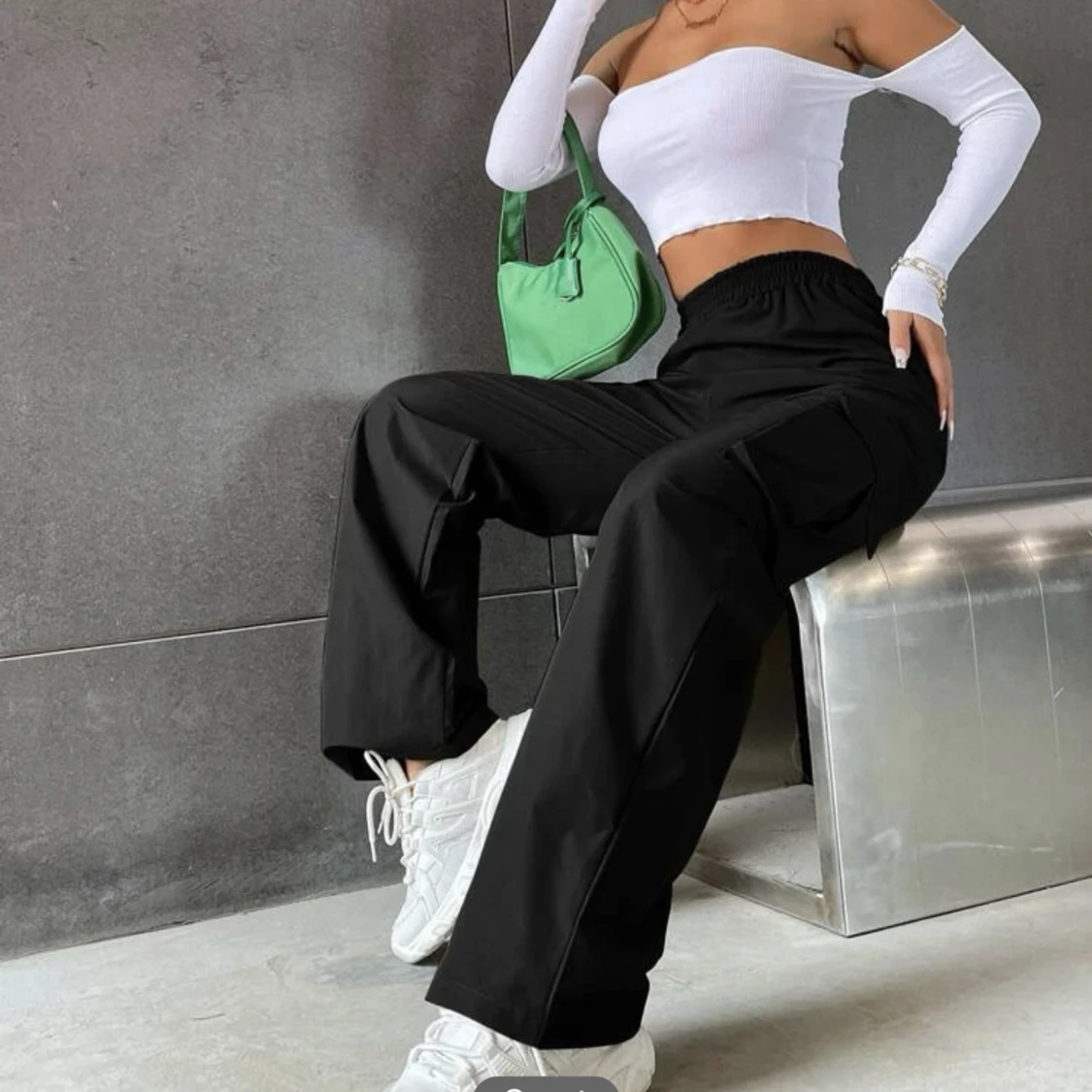 Svarta cargo pants - 90