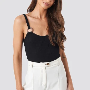 NAKD LINNE - Nakd linne helt oanvänt med lappen kvar❤️