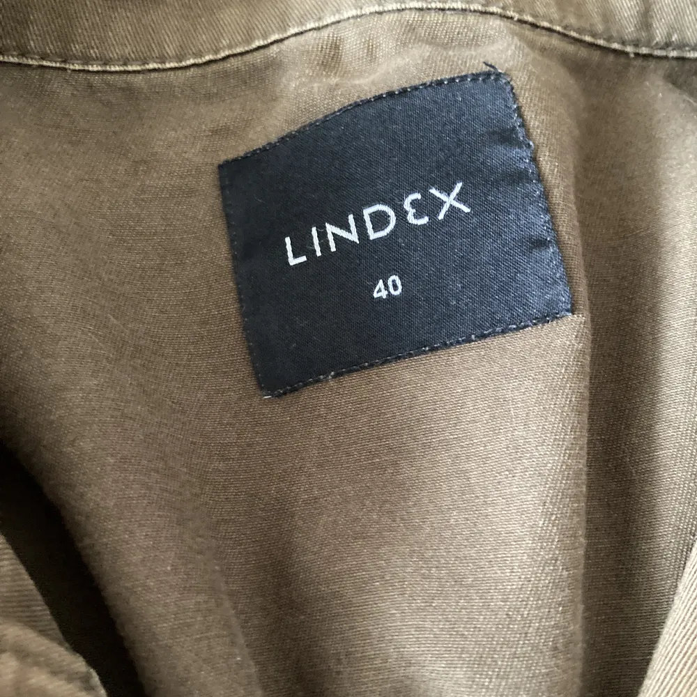 Lindex army green military style jacket.  Size 40 Smoke and Pet free home. Jackor.