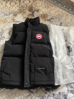 Canda goss  - Helt nyss  Storlek M 1000kr 