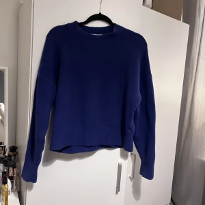 Stickad tröja - Blå stickad tröja från zara 