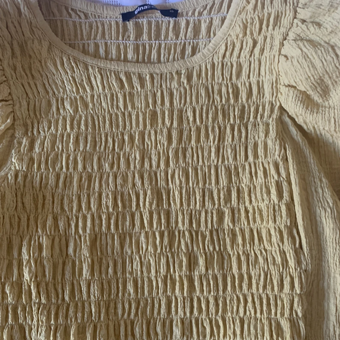 Gult set top och kjol - 91