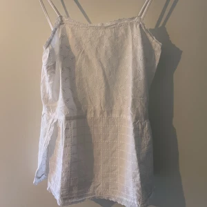 Intimissimi linne - Jättefint linne från Intimissimi, storlek S/M. Fint skick, som ny🤍