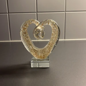 Hjärta i glas - Fint hjärta i glas för prydnad 