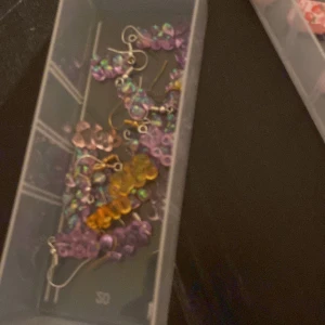 Björnar/öronhängen  - Bra skick 