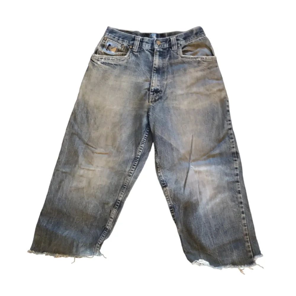 ett par tvär feta baggy jeans passar perfekt om du har skater/drainer stil. ❗️❗️❗️har samma passform som polar bigboys❗️❗️❗️. Jeans & Byxor.