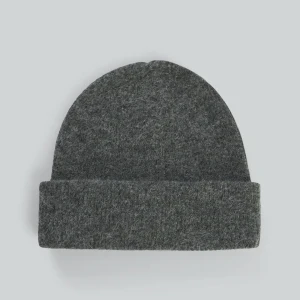 Mössa - Jättefin mössa som köptes på bikbok för nån vecka sen, den är helt oanvänd, köptes för 200 och säljer för 150 då jag har en annan. Jättefin!