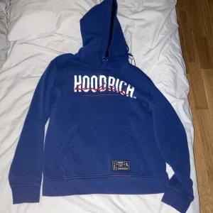 Hoodrich blend tröja - Försöker bli av med kläder så vill sälja denna plagg hör av dig vid intresse! Pris kan sänkas vid snabb köp.