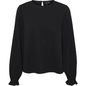 Blus - En vero moda blus som är oanvänd, ändast testat💕