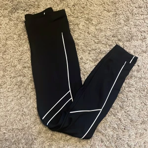 Stronger tights - Stronger tights med nypris 799