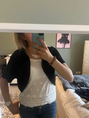 Svart bolero - Så snygg svart bolero! Jätte bra skick!💞