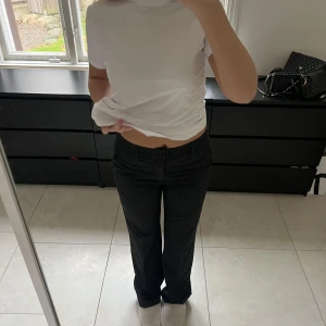 Kostymbyxor  - Så snygga randiga kostymbyxor ❣️