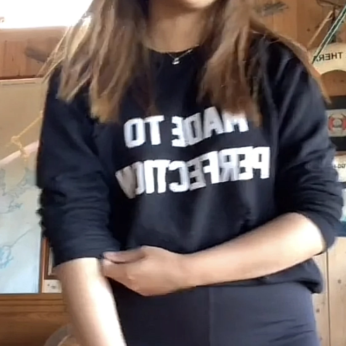 Tröja med hål - 91