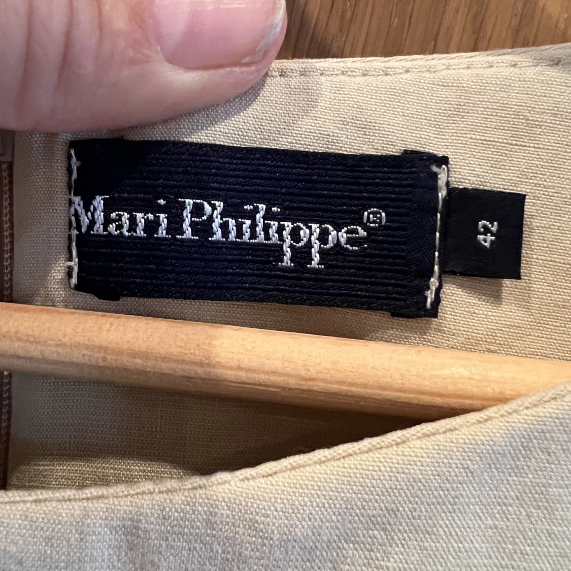 Holkärmklänning beige - 91