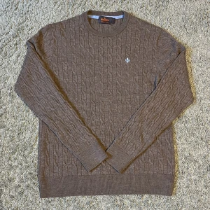 Morris Tröja, Merino grå  - Riktigt fin stickad tröja från Morris i 100% merinoull! Storlek L (sitter mer som M) och i toppskick!