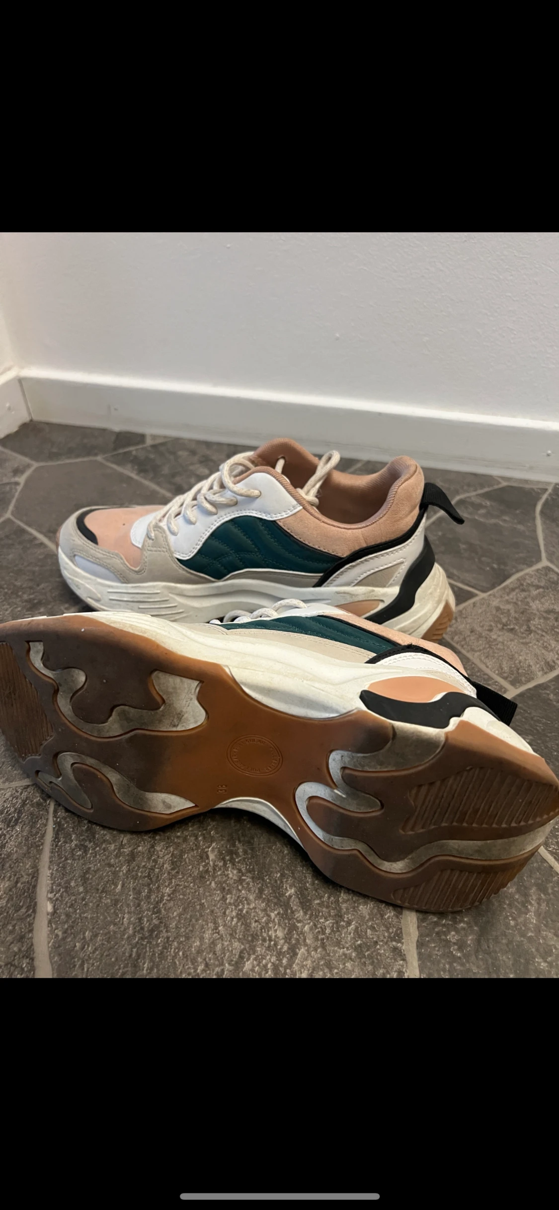 Snygga sneakers  - 90