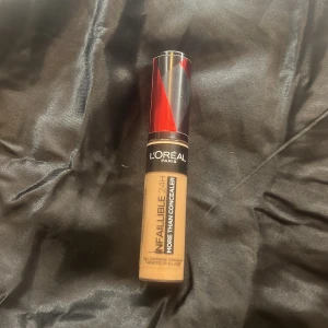 Concealer  - Jätte bra o täckande concealer bara testat då färgen e för mörk 