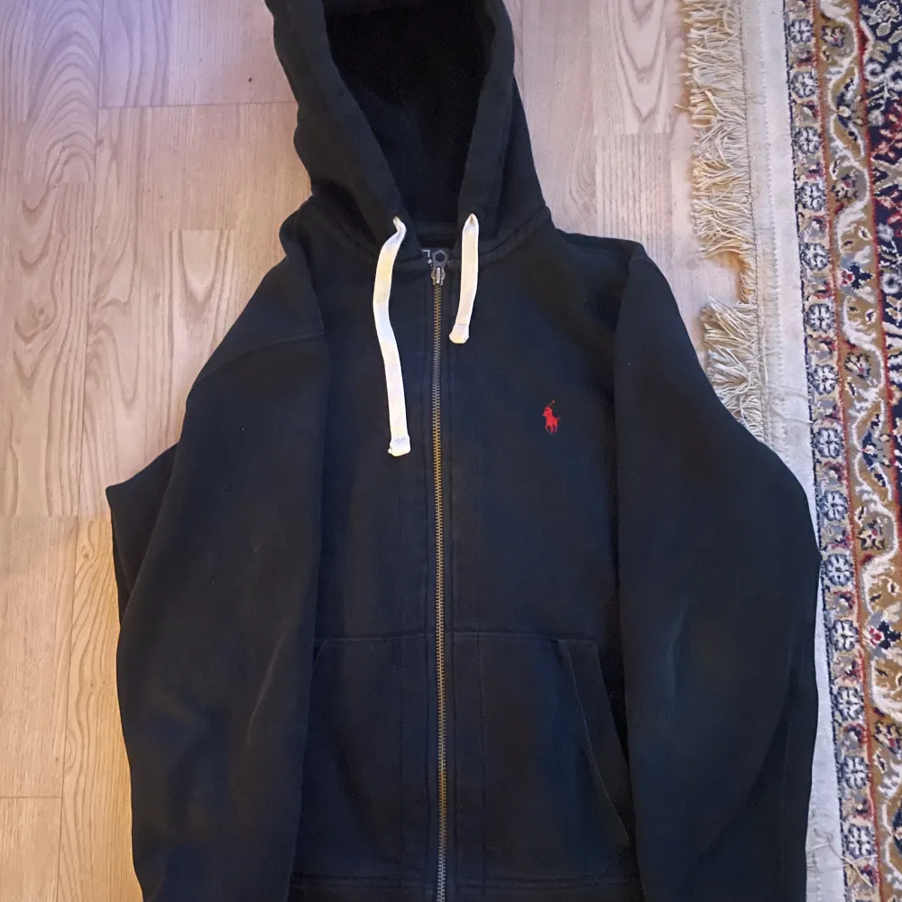 Hoodie från polo. Hoodies.