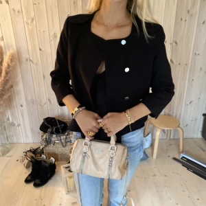 Kofta / jacka  - SUPER snygg och braaa kvlitet💘💘