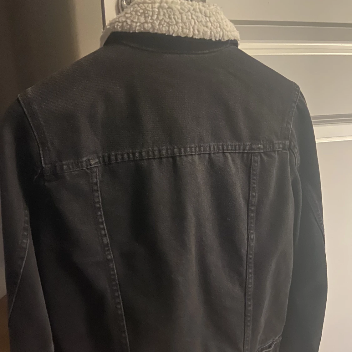 Stradivarius jacka med fluffig insida - 91