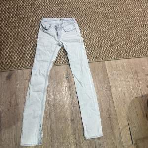 Acne jeans, Inte använda. Bara testade.  Superfina.  Slits där nere. 