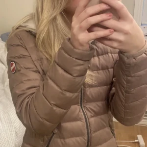 Colmar jacka - Jätte fin jacka från colmar, jag har vanligtvis xs och den sitter bra på mig💕